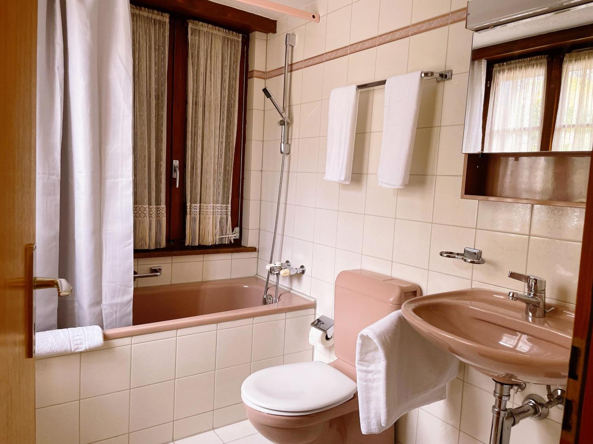 Hotel Gemmi Leukerbad Oda fotoğraf